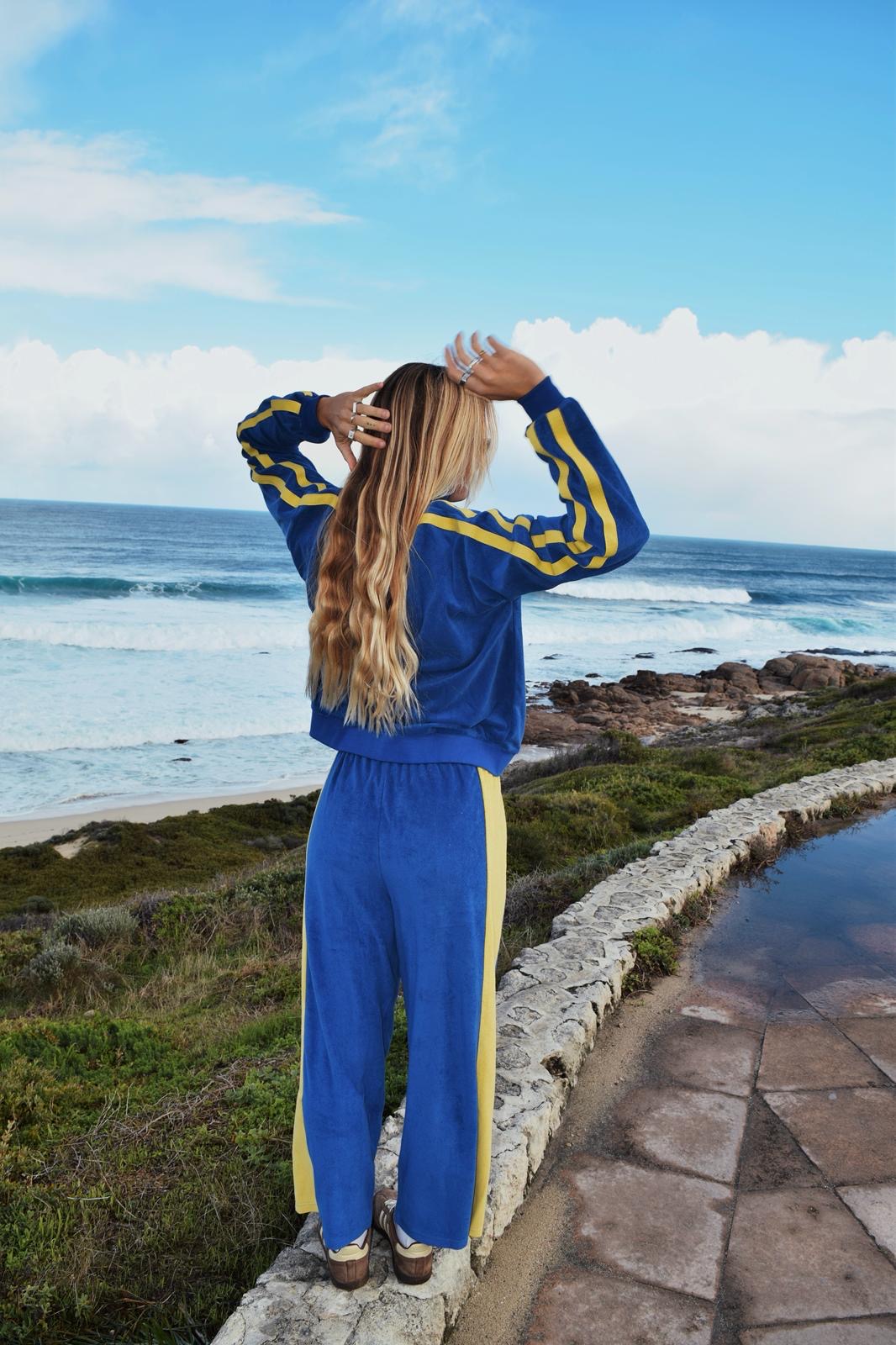 Après Surf Jacket in Blue & Yellow - Atmosea
