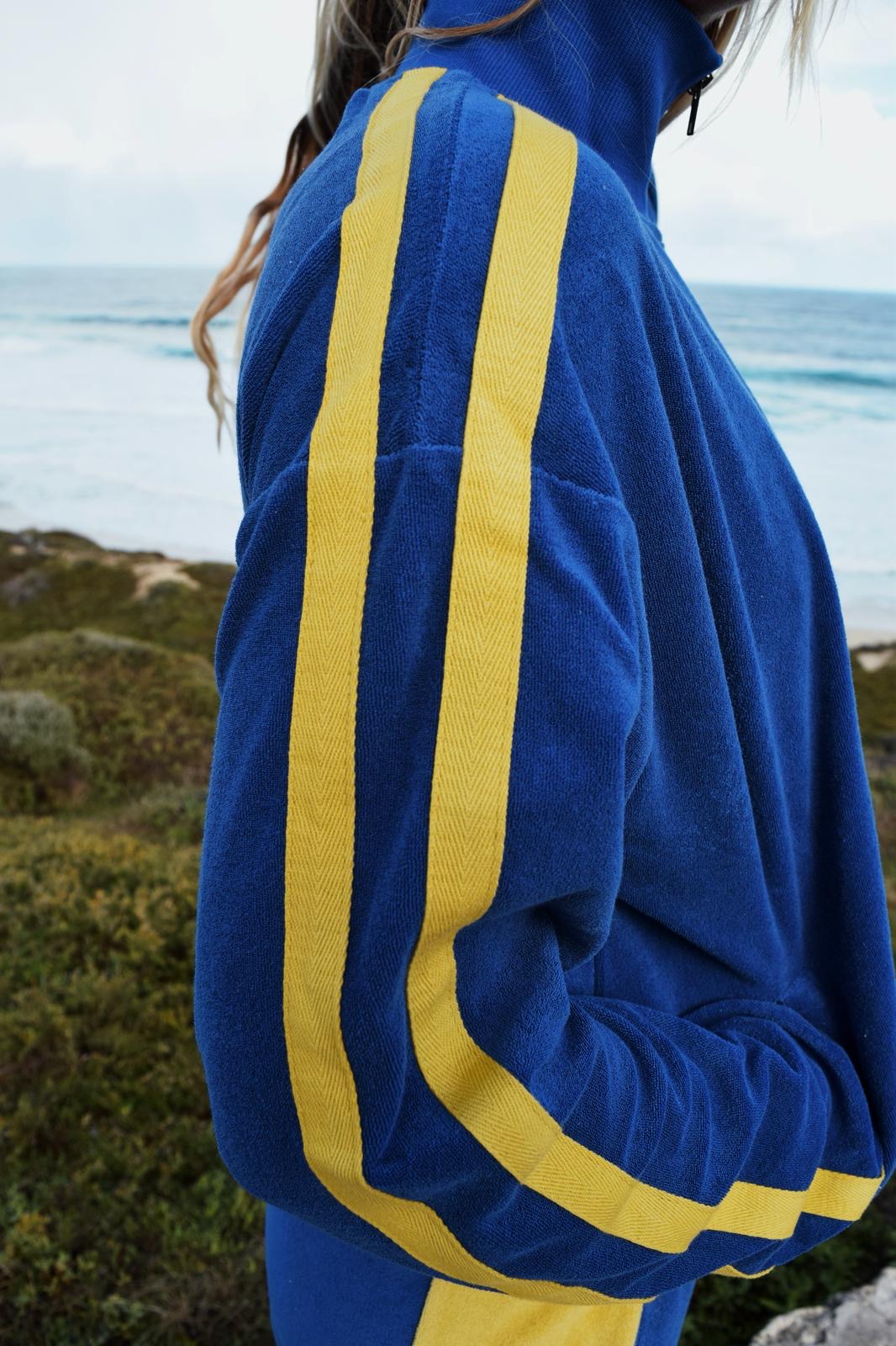Après Surf Jacket in Blue & Yellow - Atmosea