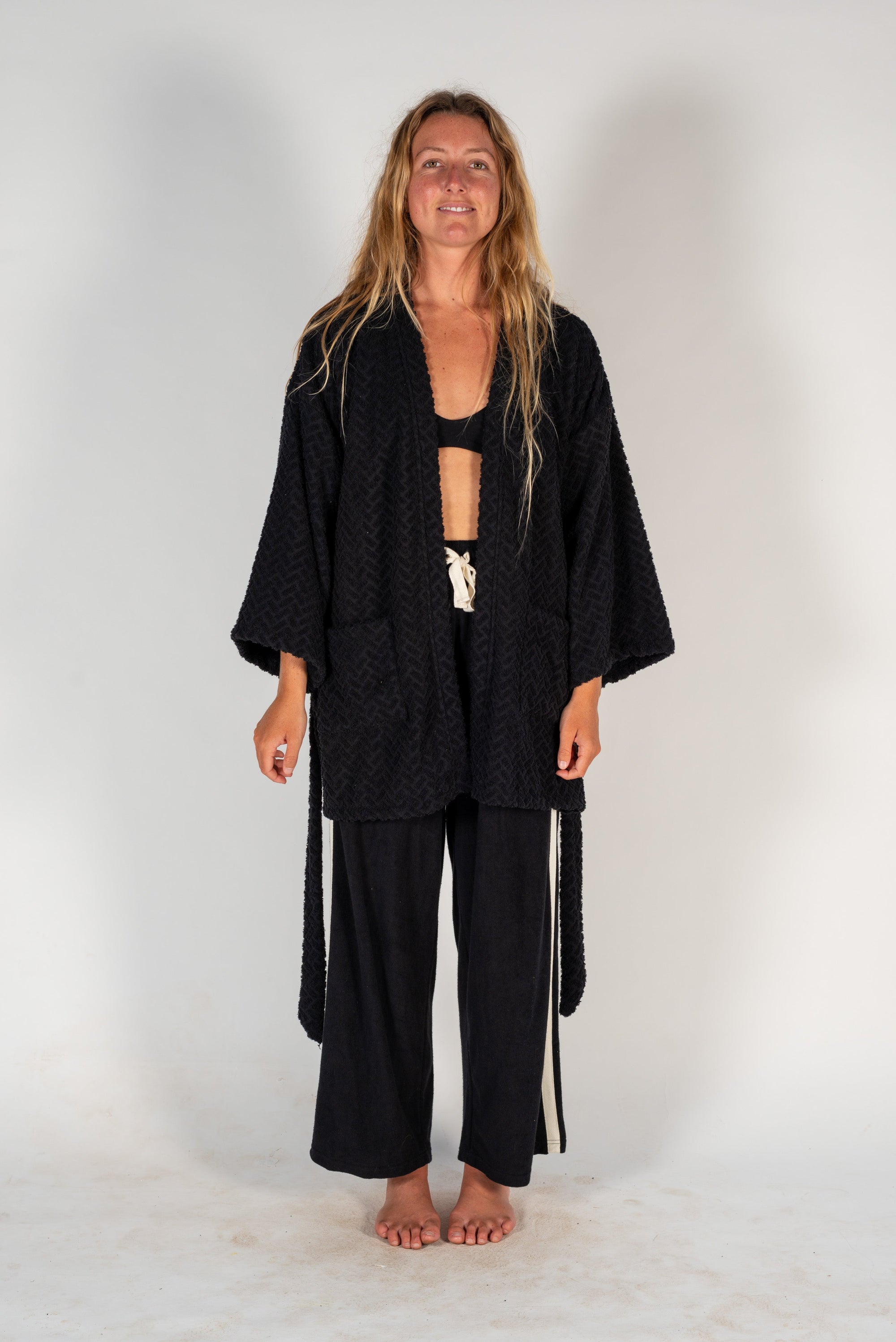 Après Surf Towel Kimono in Black - Atmosea