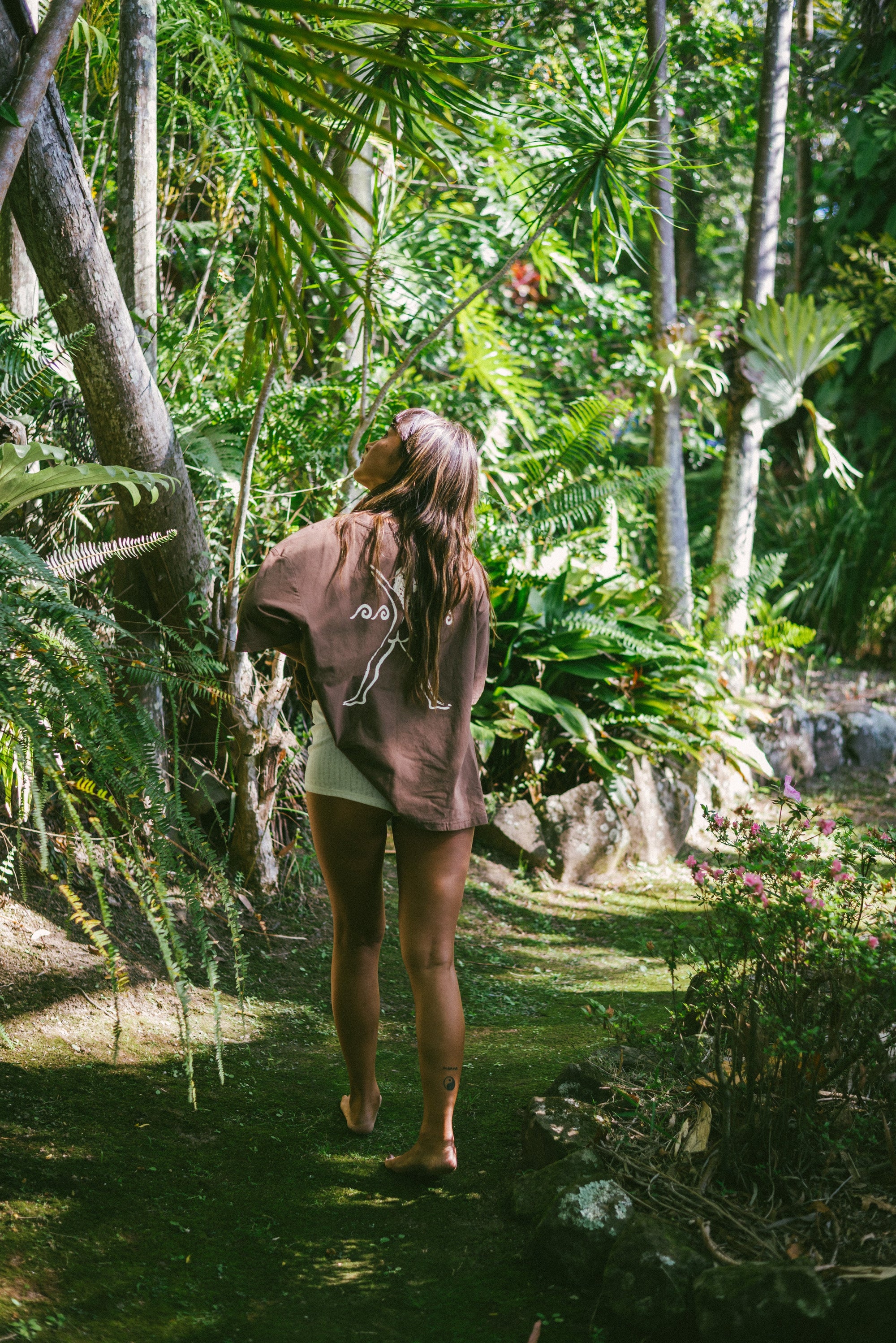 Bush Woman Tee in Brown/Cream - Atmosea