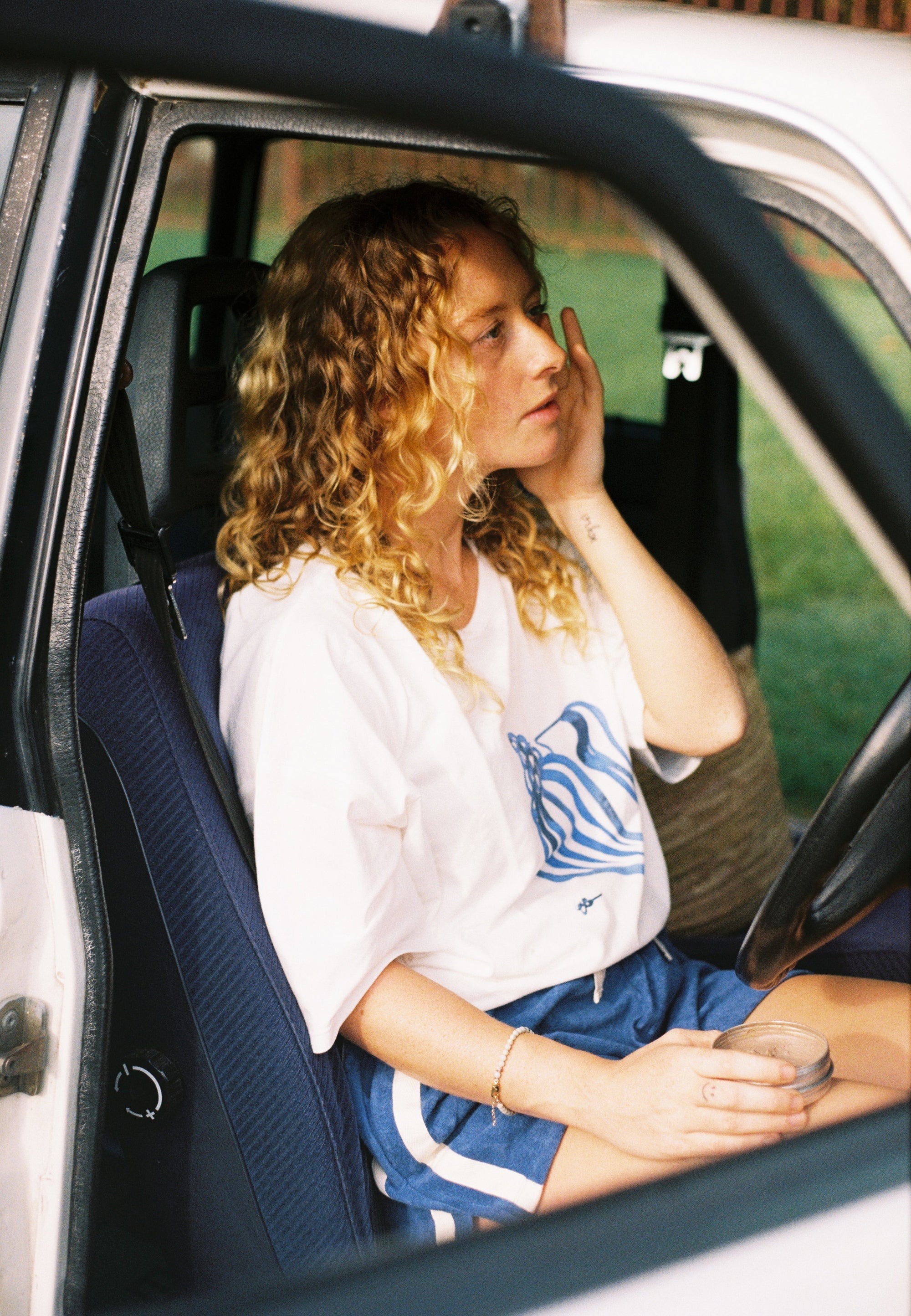 Conch Shell Tee White - Atmosea