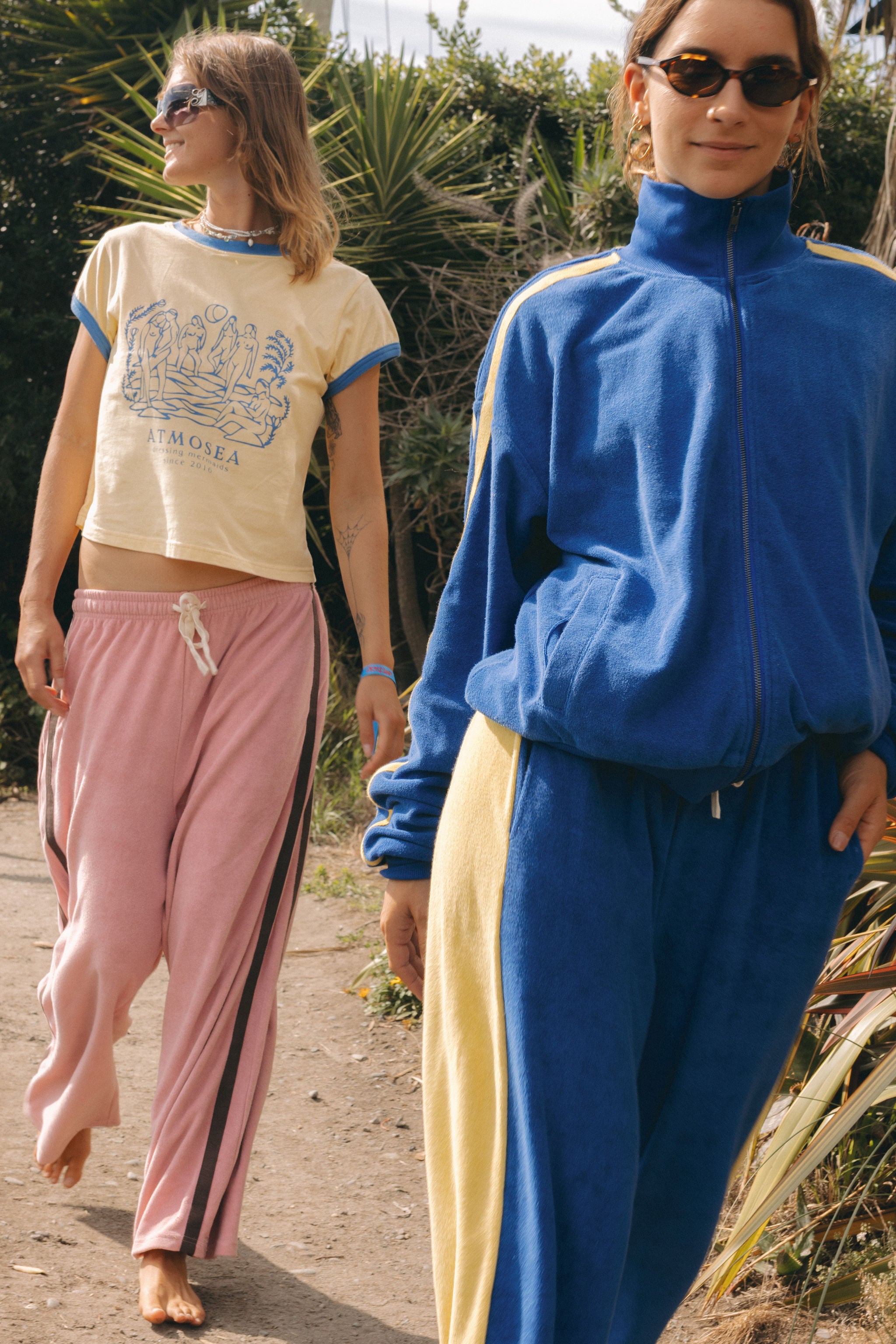 ‘Dressing mermaids’ By Filippa Edgehill - Artist Cap Sleeve Tee - Atmosea