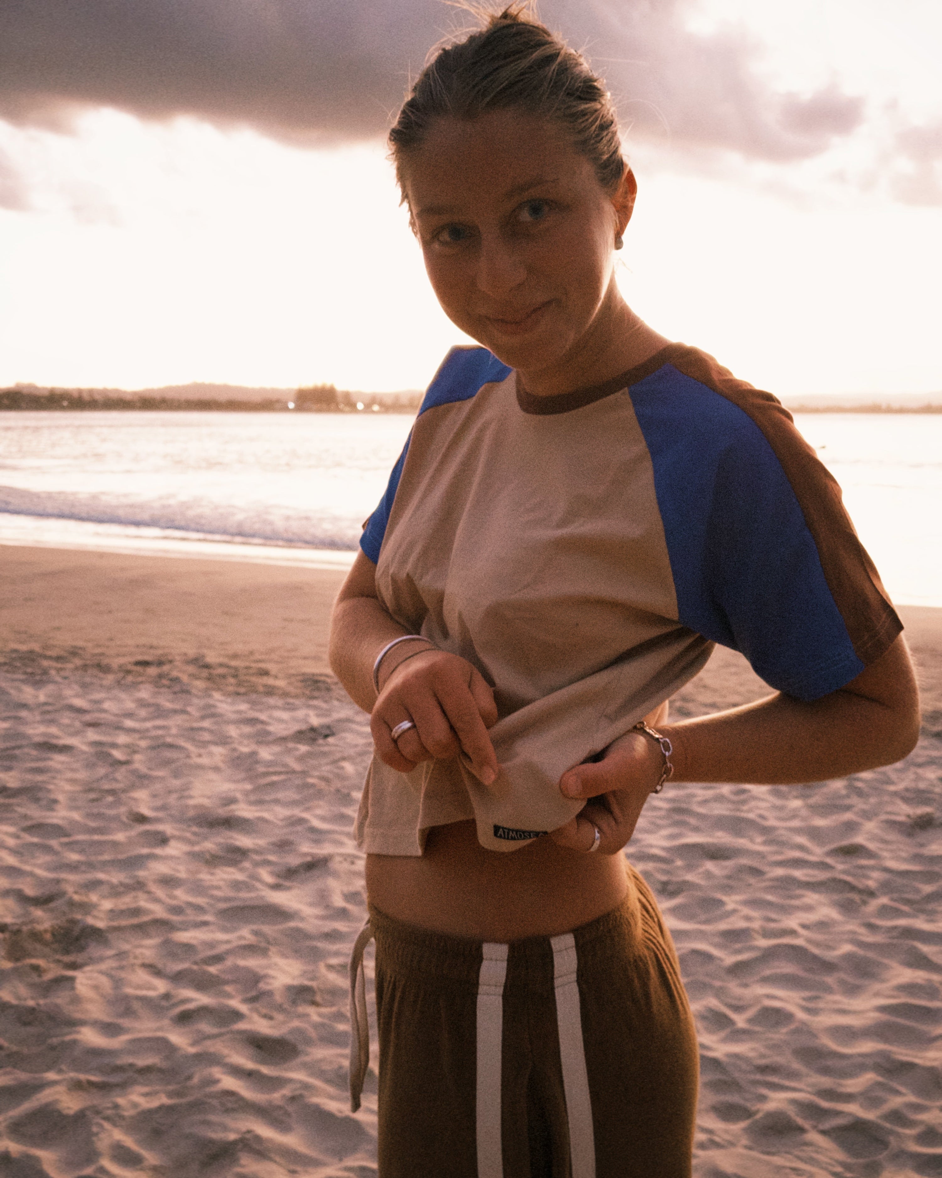 Drifter Tee in Vintage Beige/blue/brown - Atmosea