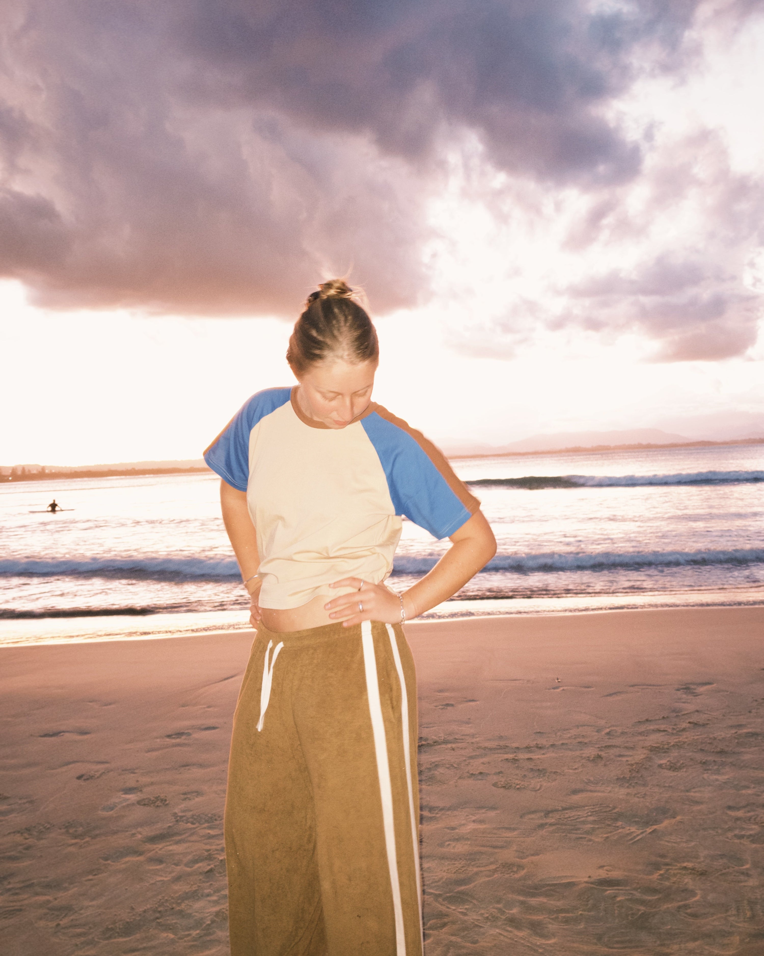 Drifter Tee in Vintage Beige/blue/brown - Atmosea