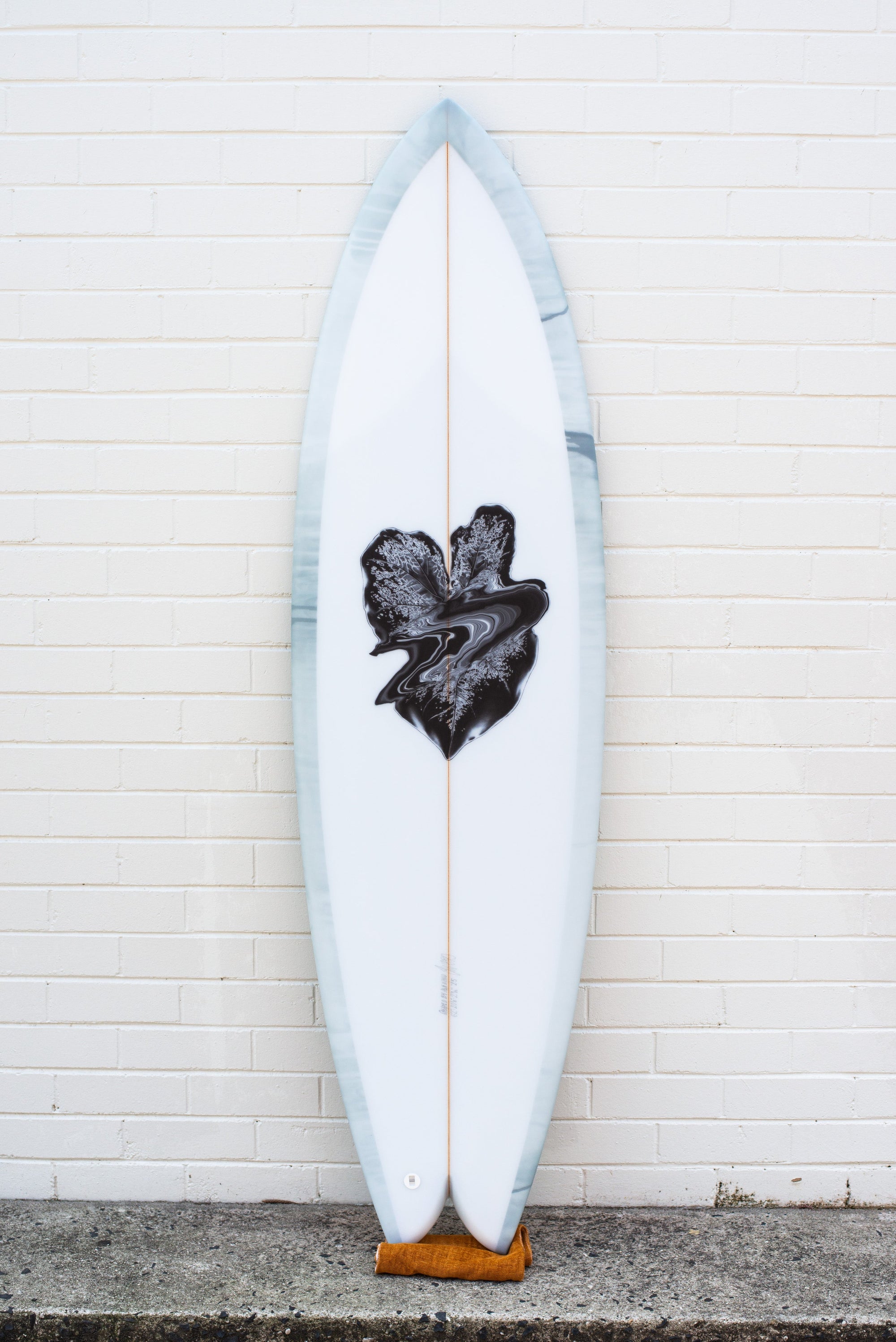 PCT 6'2 Eagle Sword x Yaz Ward collab - Yaz Ward