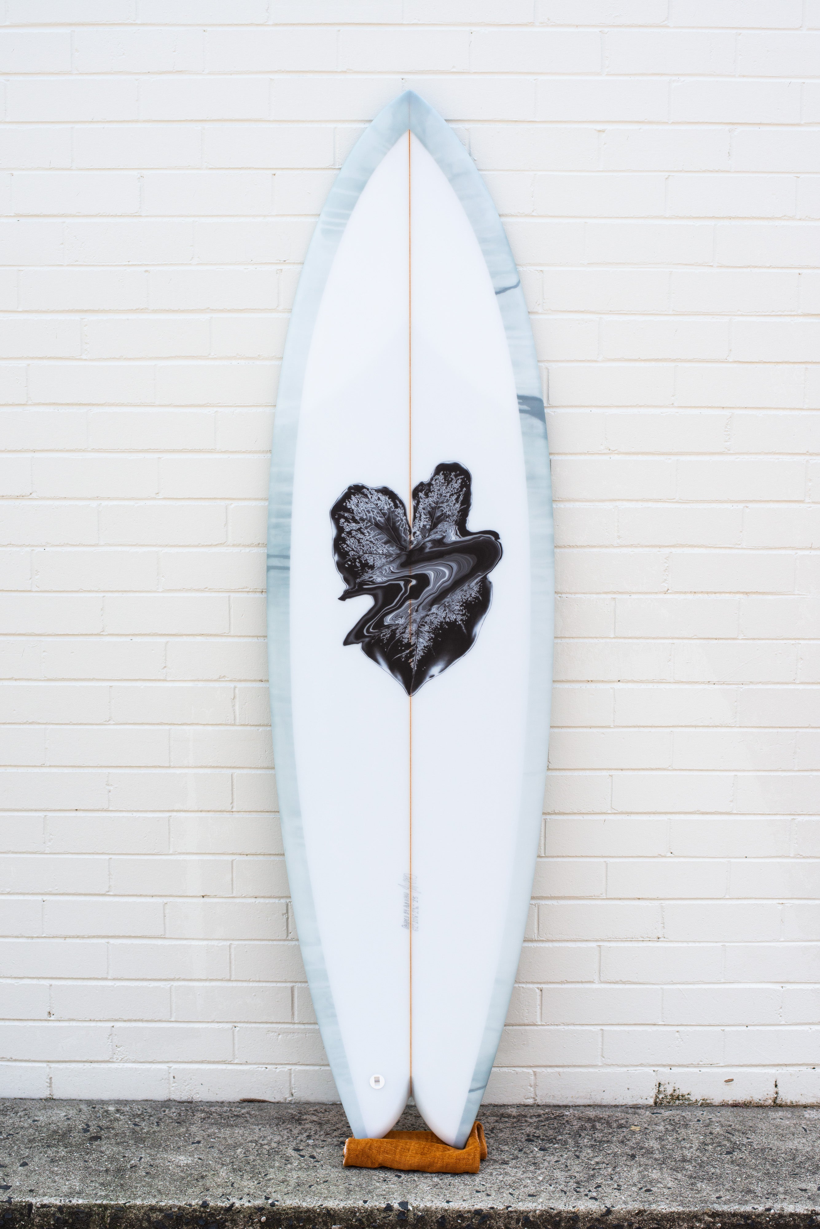 PCT 6'2 Eagle Sword x Yaz Ward collab - Yaz Ward